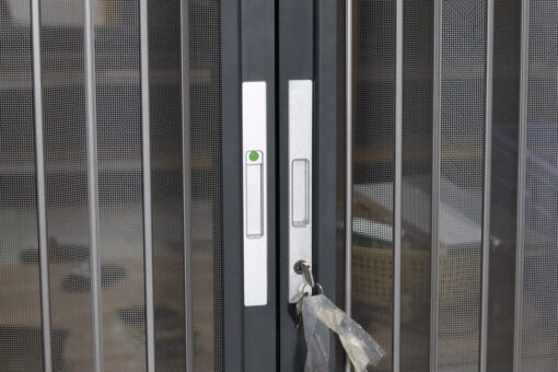 Cửa xếp lá nhôm 3